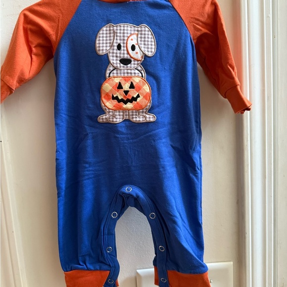New Trick or Treat Puppy Halloween Hooded Romper - Picture 2 of 9